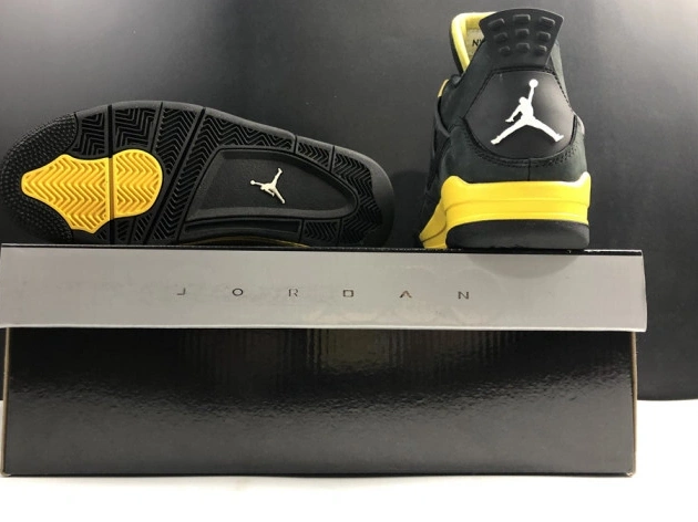 Thunder Jordan Retro Air 4 308497-008 0813